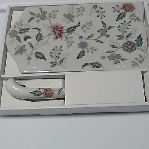 Andrea by Sadek Cheeseboard Set - Picture 8 of 12